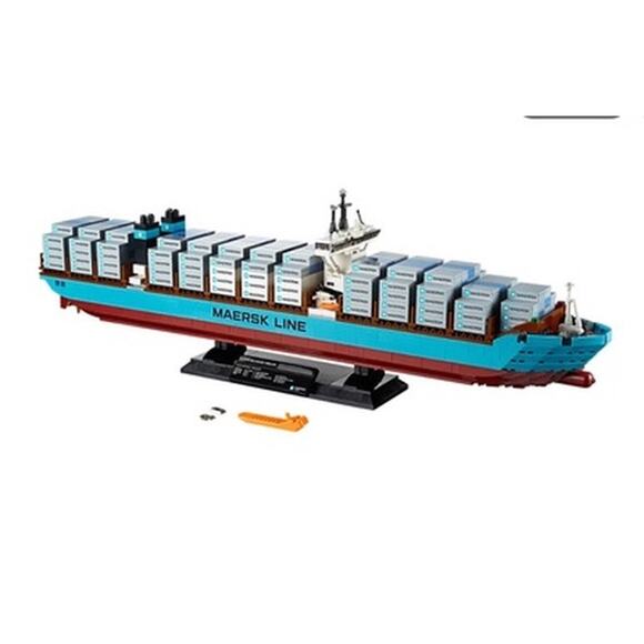 New LEGO Rare Retired Creator 10241 Maersk Line Triple-E Container Ship - Picture 10 of 11
